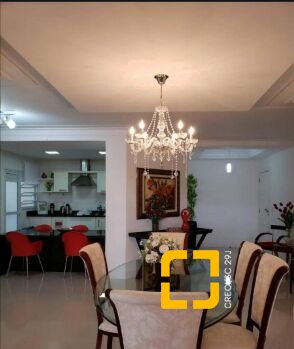 Apartamento com 144m², 6 quartos (sendo 2 suítes), 2 garagens, no bairro Jurerê Internacional em Florianópolis
