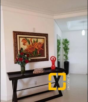 Apartamento com 144m², 6 quartos (sendo 2 suítes), 2 garagens, no bairro Jurerê Internacional em Florianópolis