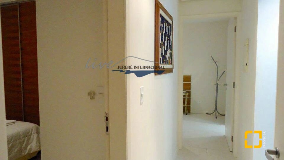 Cobertura com 220m², 3 quartos (sendo 2 suítes), 2 garagens, no bairro Jurerê Internacional em Florianópolis