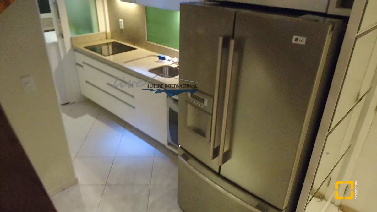 Cobertura com 220m², 3 quartos (sendo 2 suítes), 2 garagens, no bairro Jurerê Internacional em Florianópolis