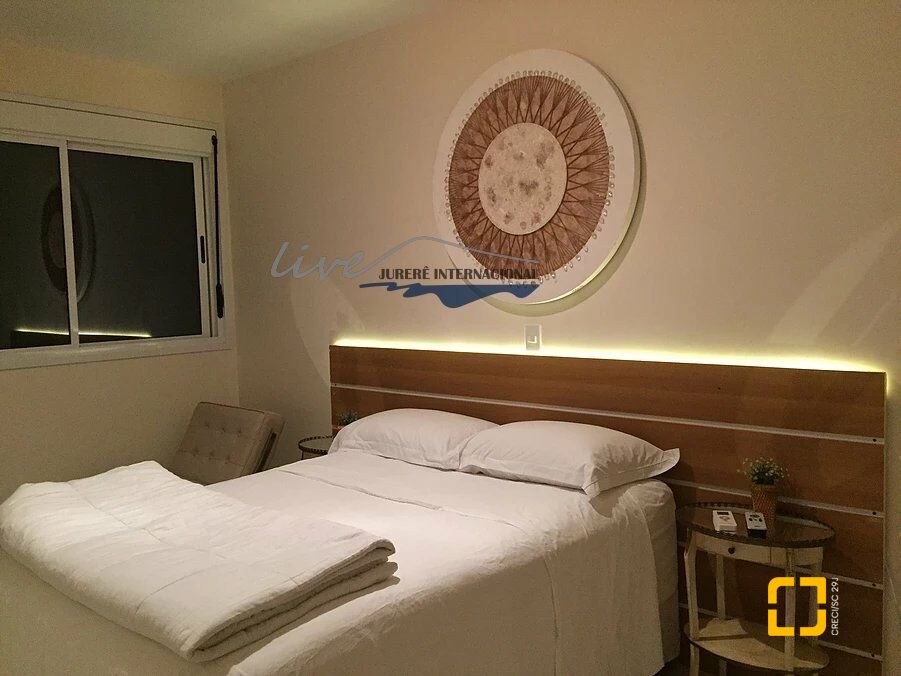 Cobertura com 220m², 3 quartos (sendo 2 suítes), 2 garagens, no bairro Jurerê Internacional em Florianópolis