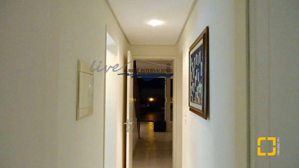 Cobertura com 220m², 3 quartos (sendo 2 suítes), 2 garagens, no bairro Jurerê Internacional em Florianópolis