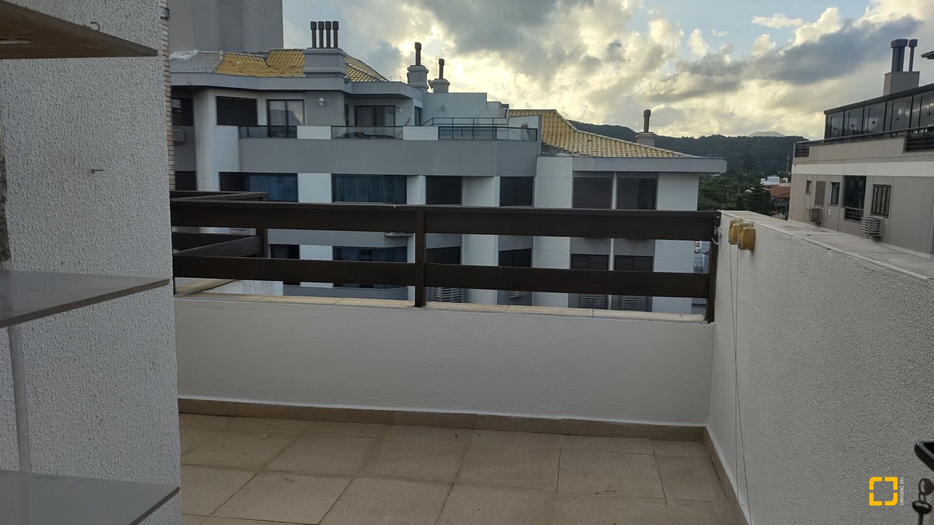 Cobertura com 108m², 3 quartos (sendo 1 suíte), 2 garagens, no bairro Jurerê Internacional em Florianópolis