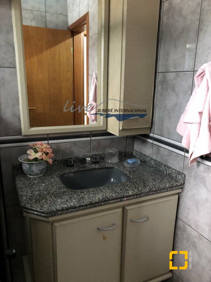 Casa com 481m², 10 quartos (sendo 5 suítes), 4 garagens, no bairro Jurerê Internacional em Florianópolis
