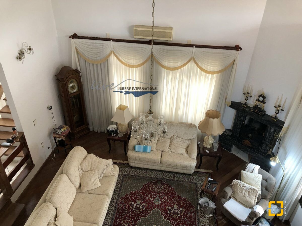 Casa com 481m², 10 quartos (sendo 5 suítes), 4 garagens, no bairro Jurerê Internacional em Florianópolis