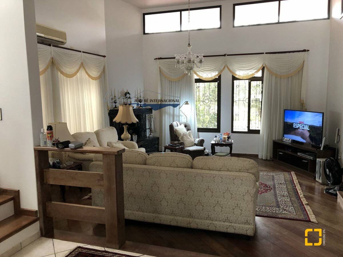 Casa com 481m², 10 quartos (sendo 5 suítes), 4 garagens, no bairro Jurerê Internacional em Florianópolis
