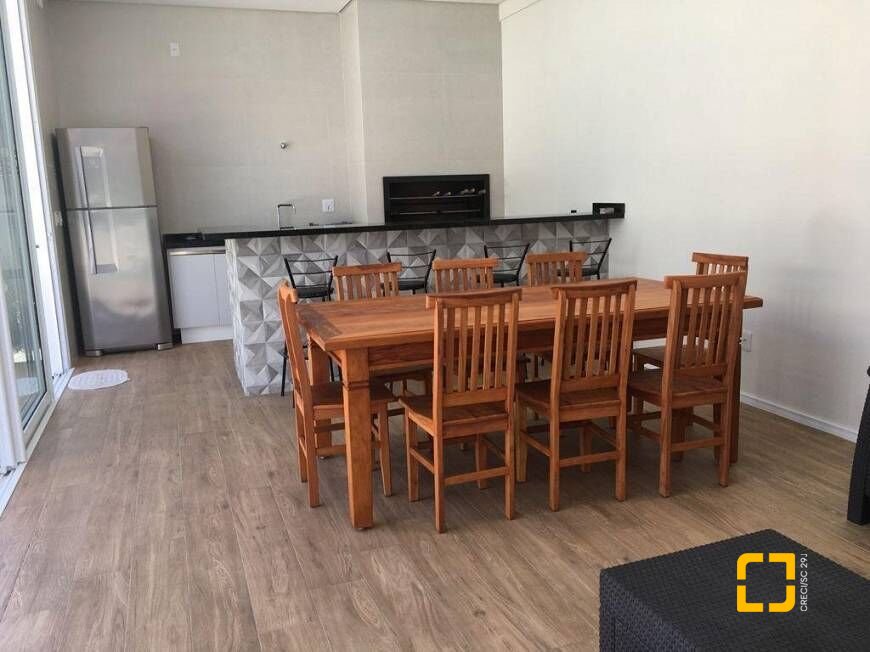 Casa com 450m², 9 quartos (sendo 4 suítes), 3 garagens, no bairro Jurerê Internacional em Florianópolis