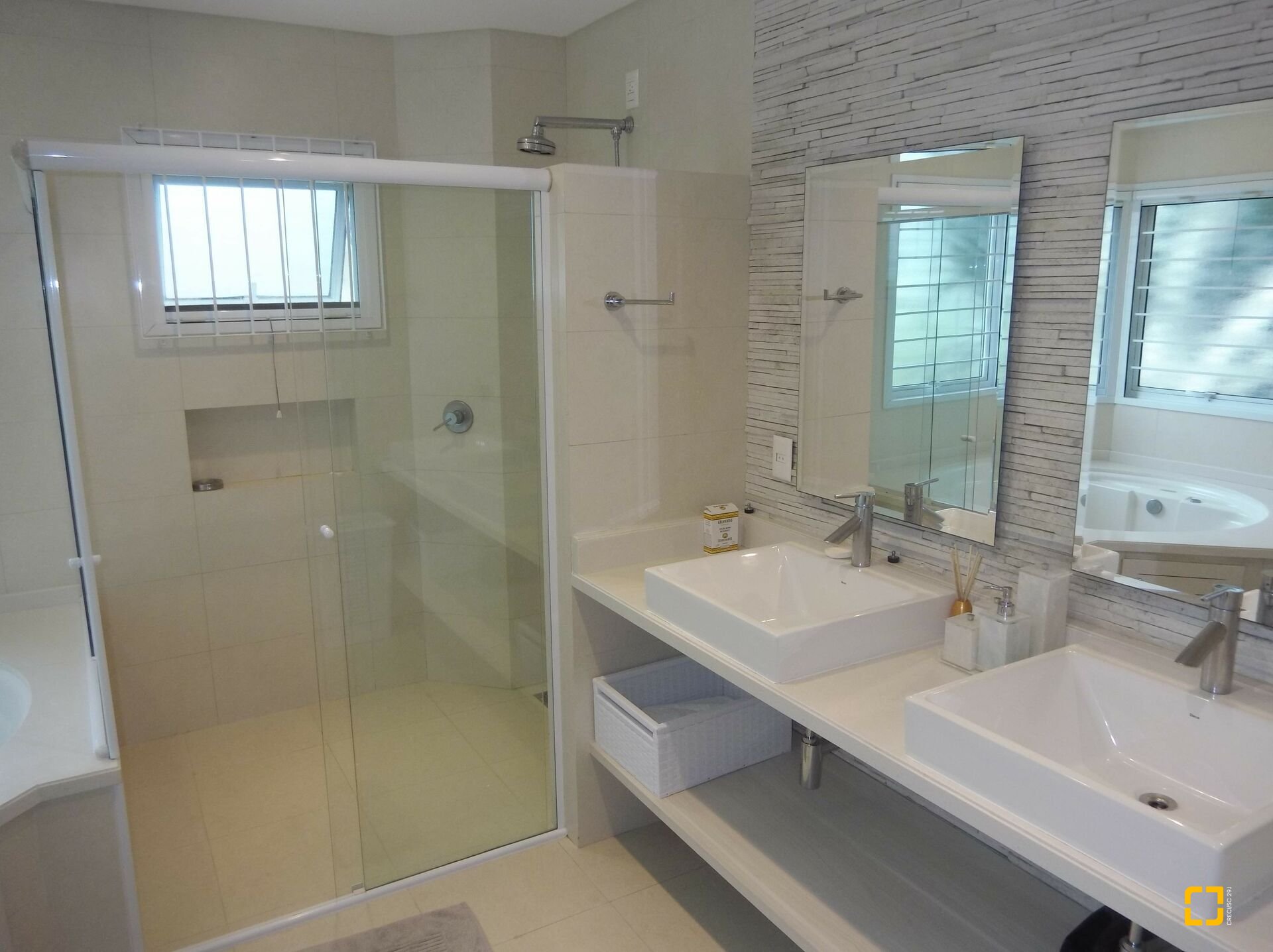 Casa com 551m², 10 quartos (sendo 5 suítes), 4 garagens, no bairro Jurerê Internacional em Florianópolis