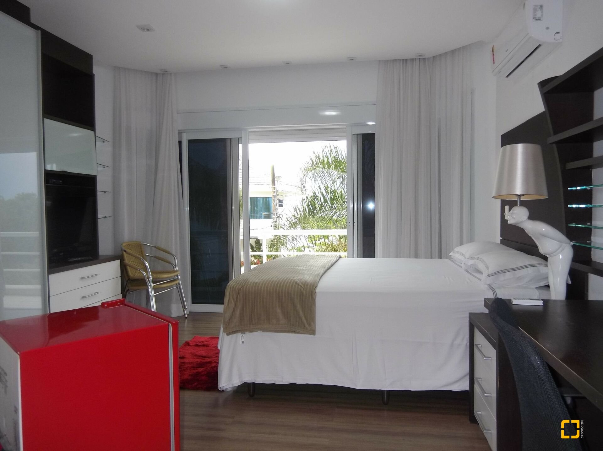 Casa com 551m², 10 quartos (sendo 5 suítes), 4 garagens, no bairro Jurerê Internacional em Florianópolis