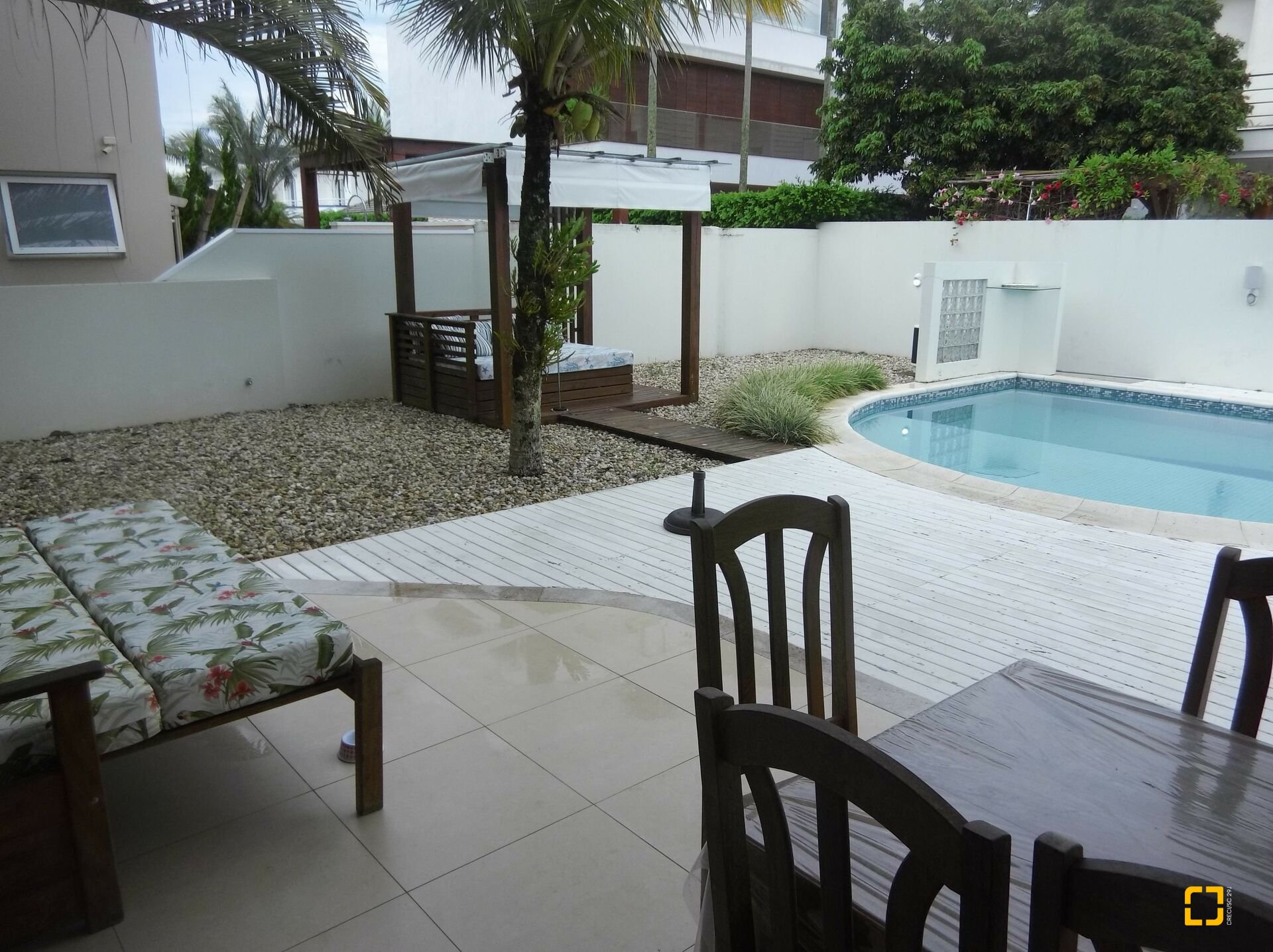 Casa com 551m², 10 quartos (sendo 5 suítes), 4 garagens, no bairro Jurerê Internacional em Florianópolis