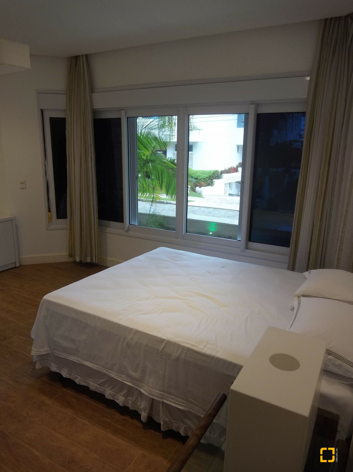 Casa com 551m², 10 quartos (sendo 5 suítes), 4 garagens, no bairro Jurerê Internacional em Florianópolis