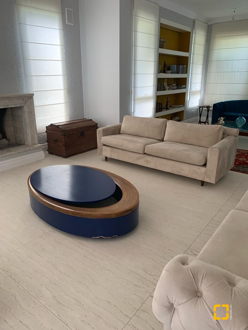 Casa com 370m², 7 quartos (sendo 2 suítes), 2 garagens, no bairro Jurerê Internacional em Florianópolis