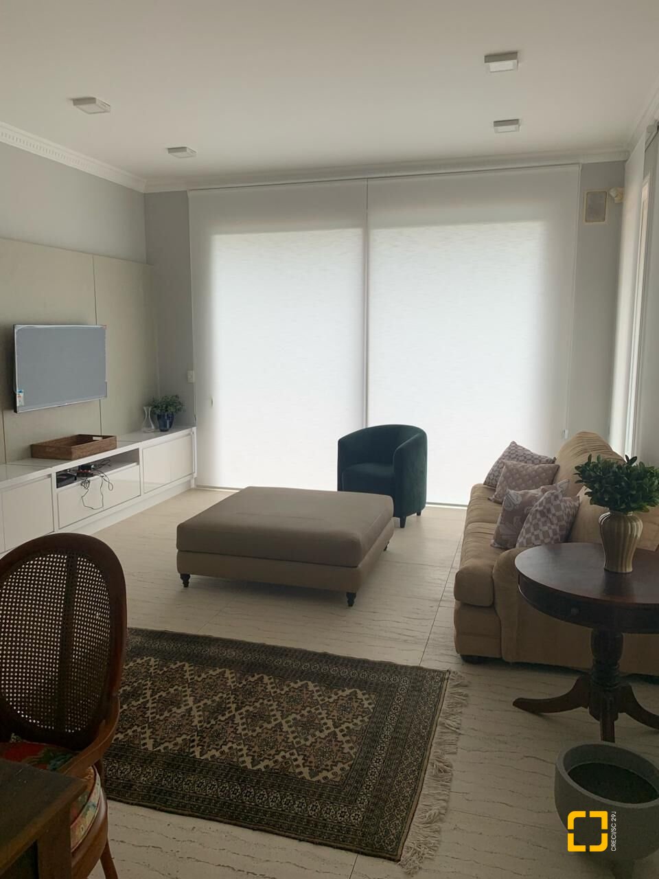 Casa com 370m², 7 quartos (sendo 2 suítes), 2 garagens, no bairro Jurerê Internacional em Florianópolis
