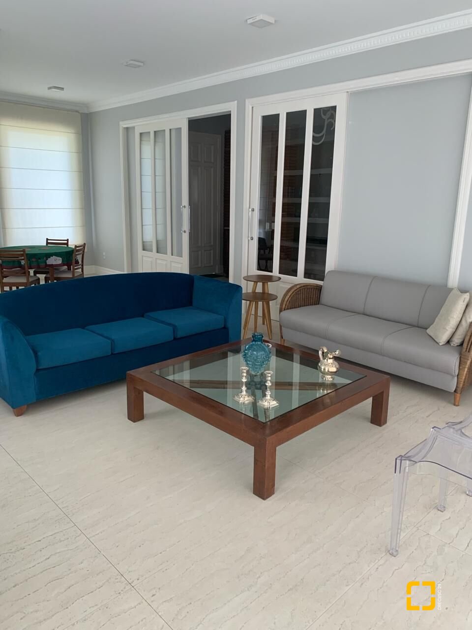 Casa com 370m², 7 quartos (sendo 2 suítes), 2 garagens, no bairro Jurerê Internacional em Florianópolis