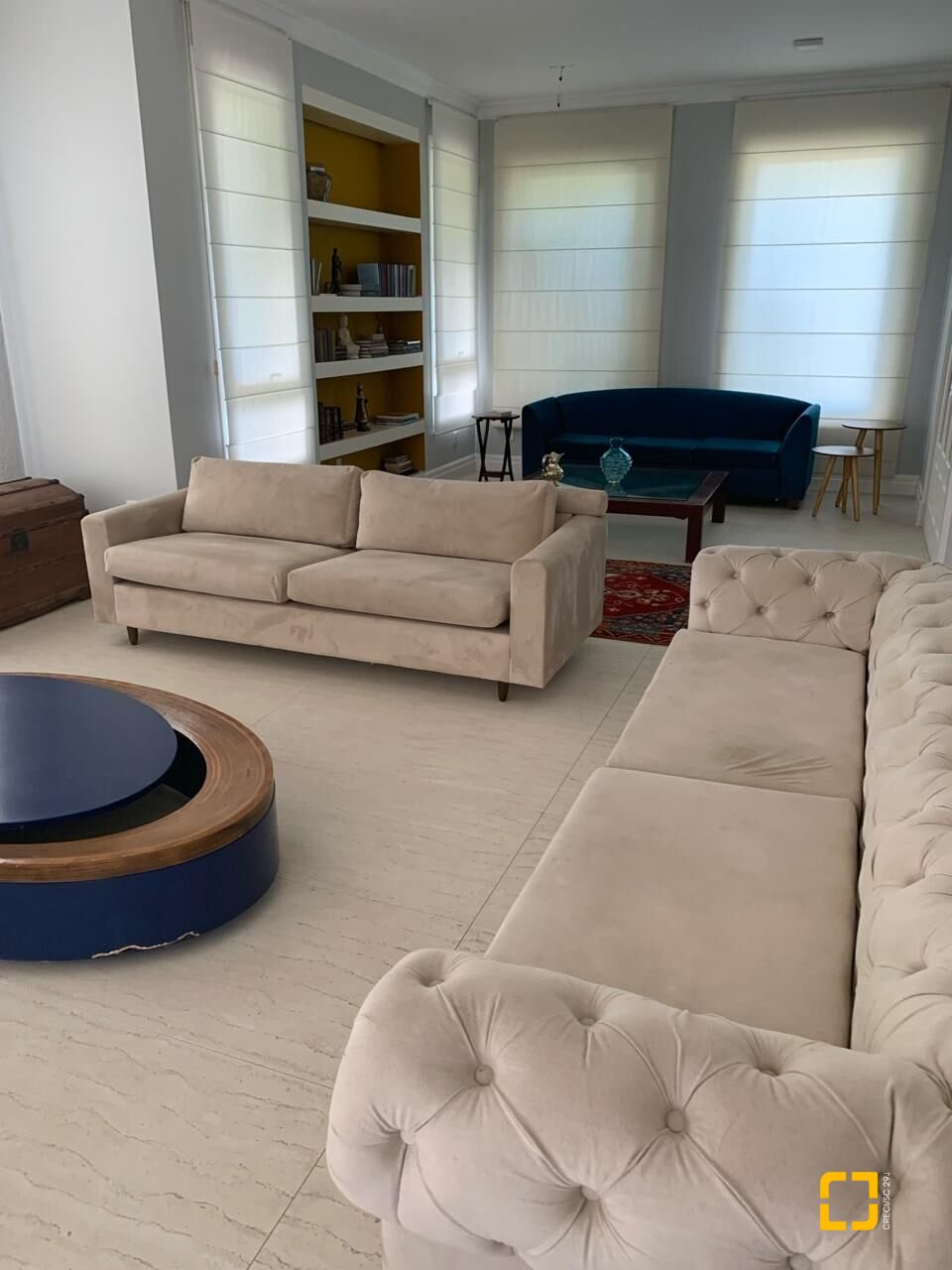 Casa com 370m², 7 quartos (sendo 2 suítes), 2 garagens, no bairro Jurerê Internacional em Florianópolis