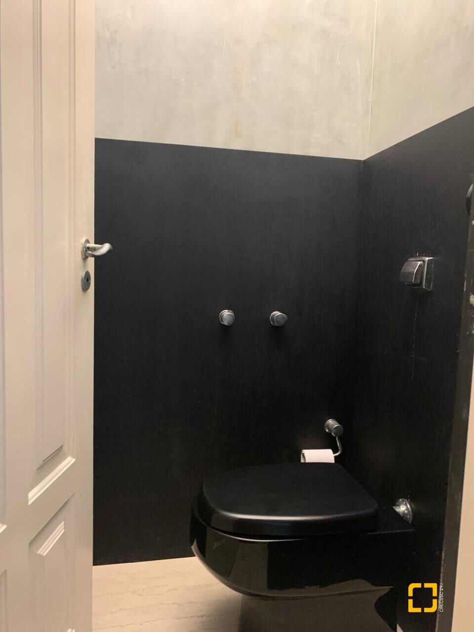 Casa com 370m², 7 quartos (sendo 2 suítes), 2 garagens, no bairro Jurerê Internacional em Florianópolis