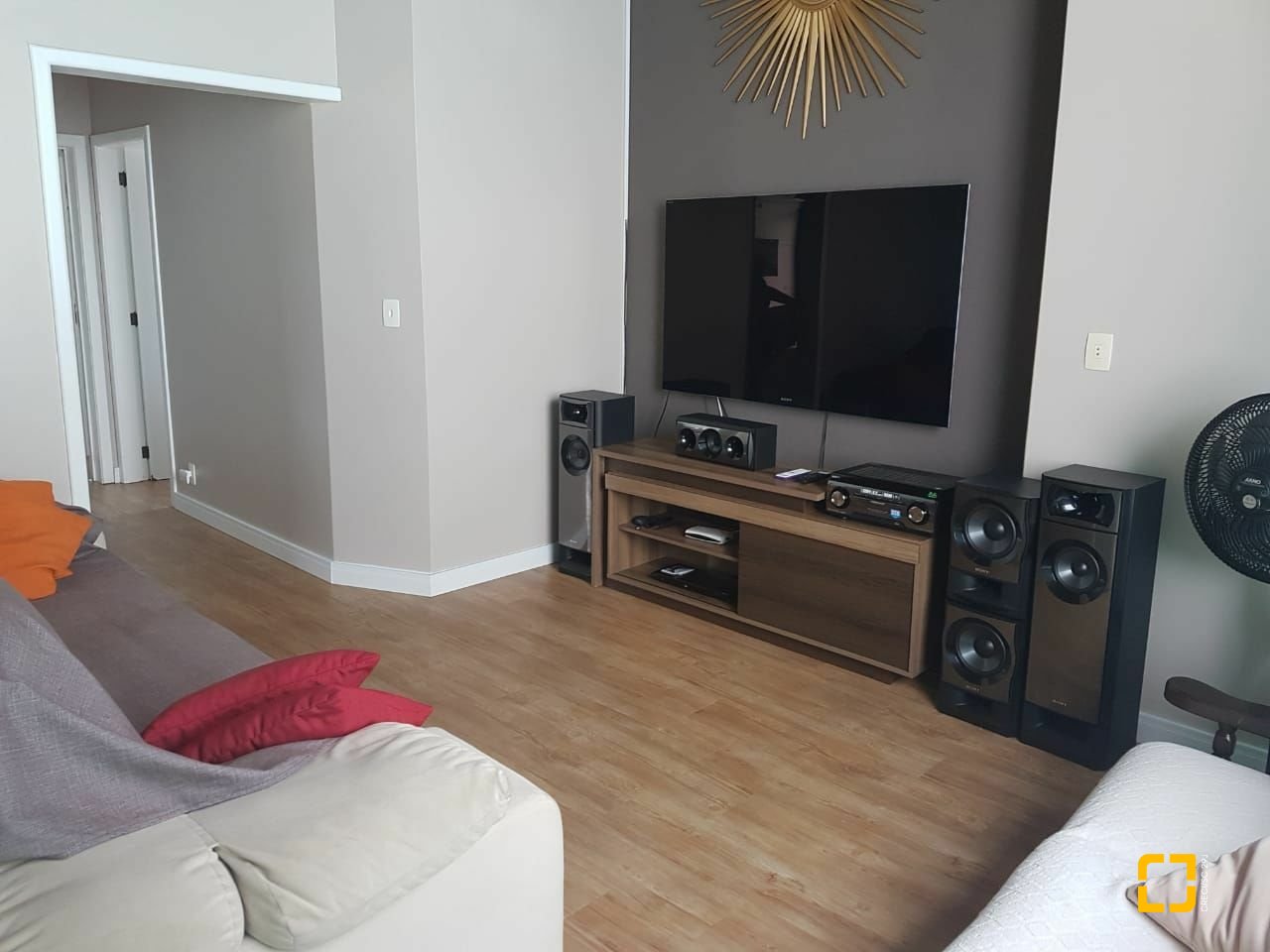 Casa com 380m², 9 quartos (sendo 4 suítes), 2 garagens, no bairro Jurerê Internacional em Florianópolis