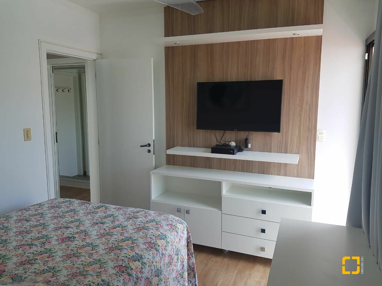 Casa com 380m², 9 quartos (sendo 4 suítes), 2 garagens, no bairro Jurerê Internacional em Florianópolis