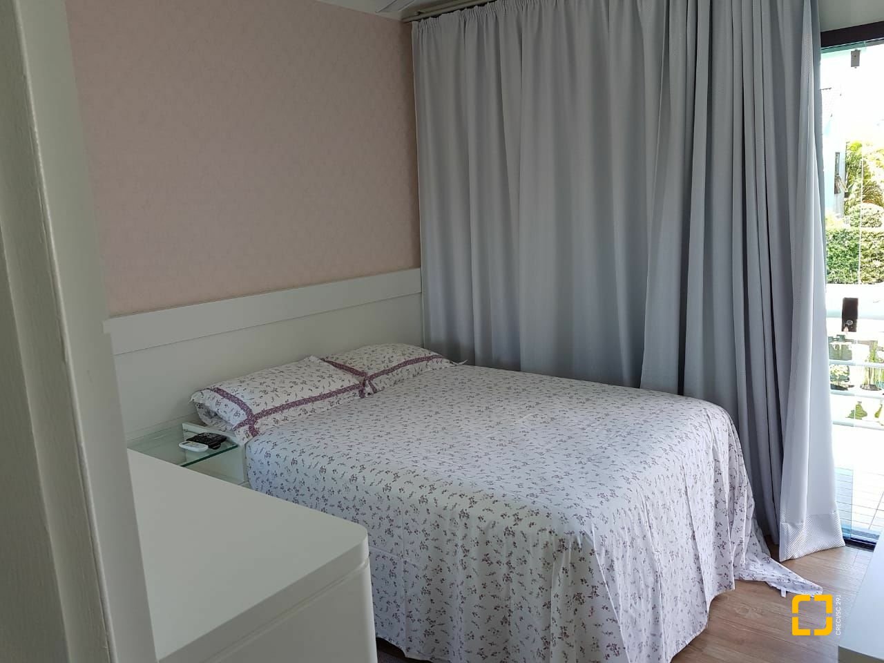 Casa com 380m², 9 quartos (sendo 4 suítes), 2 garagens, no bairro Jurerê Internacional em Florianópolis