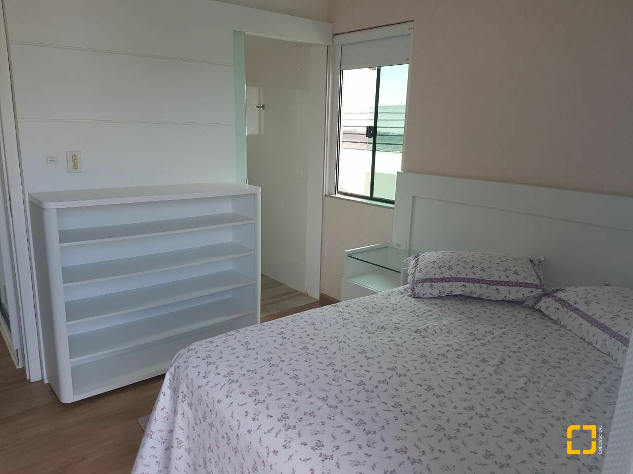 Casa com 380m², 9 quartos (sendo 4 suítes), 2 garagens, no bairro Jurerê Internacional em Florianópolis