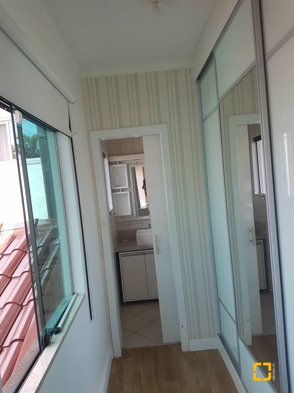 Casa com 380m², 9 quartos (sendo 4 suítes), 2 garagens, no bairro Jurerê Internacional em Florianópolis