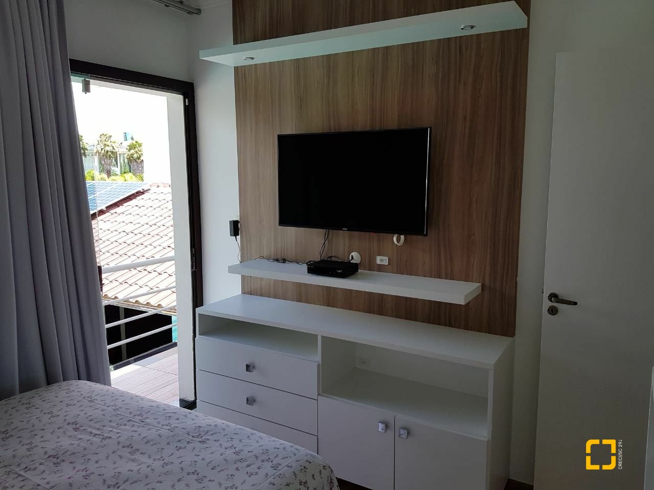 Casa com 380m², 9 quartos (sendo 4 suítes), 2 garagens, no bairro Jurerê Internacional em Florianópolis