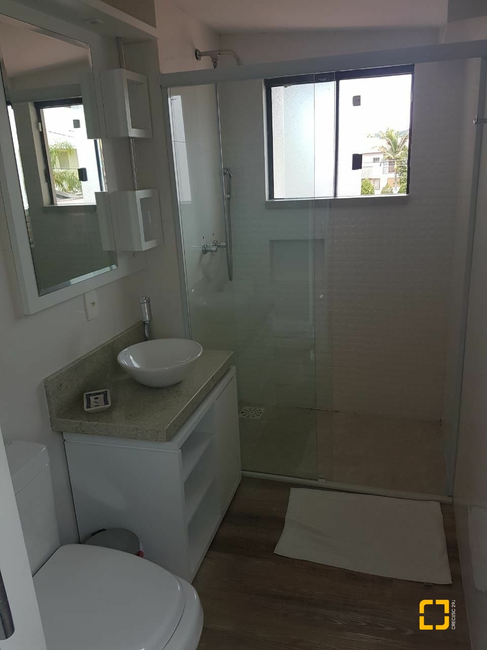 Casa com 380m², 9 quartos (sendo 4 suítes), 2 garagens, no bairro Jurerê Internacional em Florianópolis