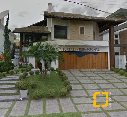 Casa com 720m², 7 quartos (sendo 2 suítes), 2 garagens, no bairro Jurerê Internacional em Florianópolis