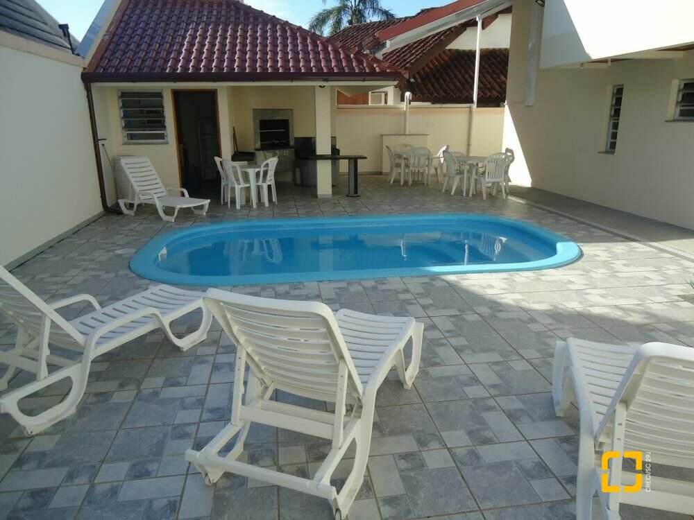 Casa com 580m², 10 quartos (sendo 3 suítes), 5 garagens, no bairro Jurerê Internacional em Florianópolis