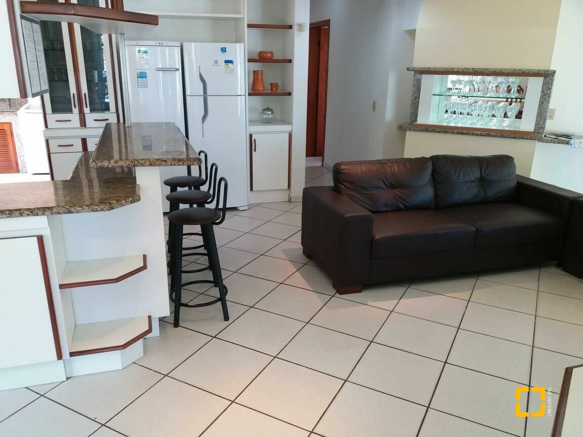 Casa com 580m², 10 quartos (sendo 3 suítes), 5 garagens, no bairro Jurerê Internacional em Florianópolis
