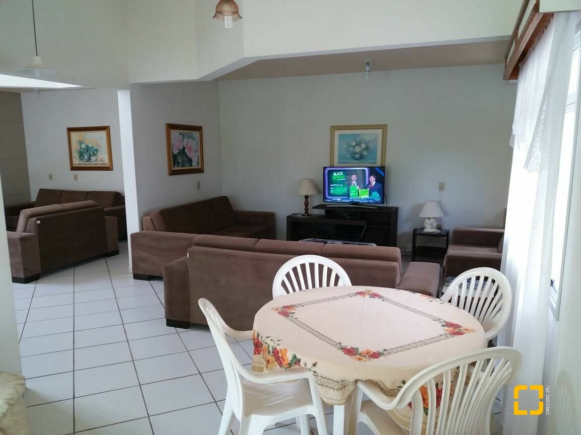 Casa com 580m², 10 quartos (sendo 3 suítes), 5 garagens, no bairro Jurerê Internacional em Florianópolis