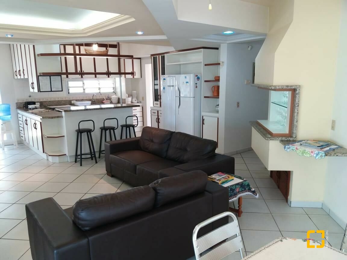 Casa com 580m², 10 quartos (sendo 3 suítes), 5 garagens, no bairro Jurerê Internacional em Florianópolis