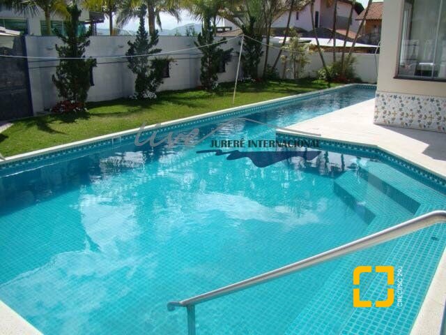 Casa com 430m², 8 quartos (sendo 4 suítes), 3 garagens, no bairro Jurerê Internacional em Florianópolis