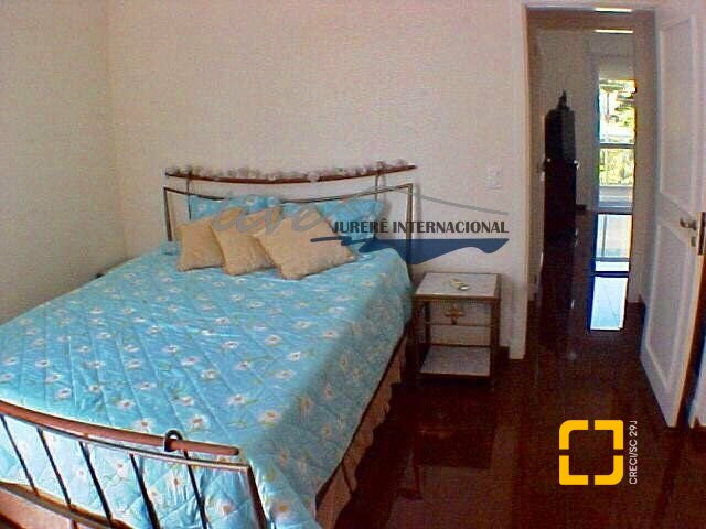 Casa com 430m², 8 quartos (sendo 4 suítes), 3 garagens, no bairro Jurerê Internacional em Florianópolis