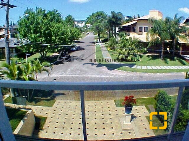 Casa com 430m², 8 quartos (sendo 4 suítes), 3 garagens, no bairro Jurerê Internacional em Florianópolis