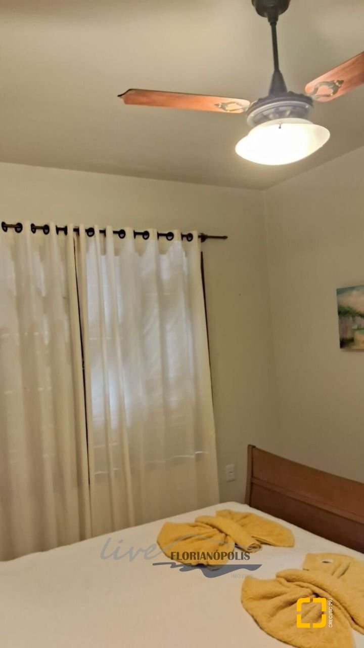Casa com 316m², 7 quartos (sendo 2 suítes), 2 garagens, no bairro Jurerê Internacional em Florianópolis