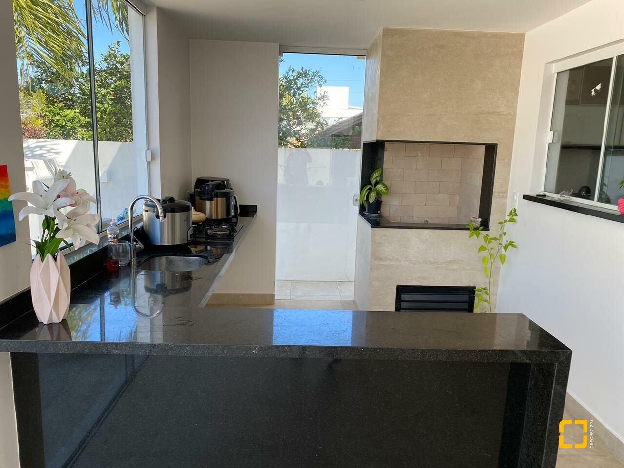 Casa com 412m², 6 quartos (sendo 3 suítes), 2 garagens, no bairro Jurerê Internacional em Florianópolis
