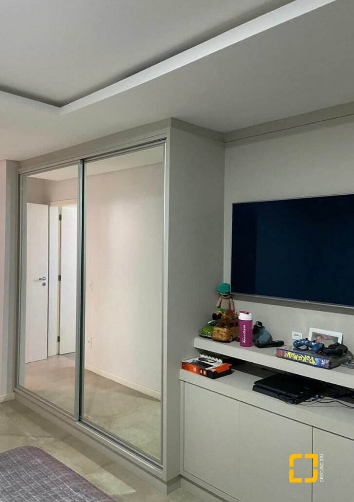 Casa com 412m², 6 quartos (sendo 3 suítes), 2 garagens, no bairro Jurerê Internacional em Florianópolis