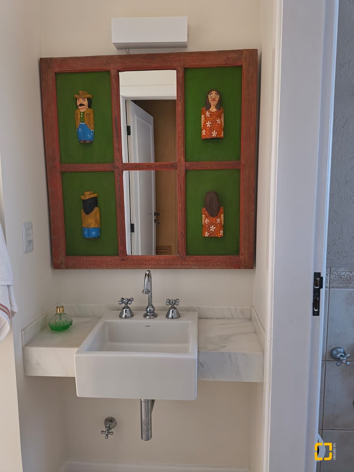 Casa com 246m², 7 quartos (sendo 3 suítes), 4 garagens, no bairro Jurerê Internacional em Florianópolis