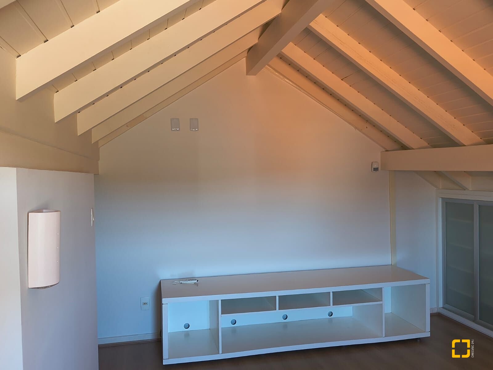 Casa com 246m², 7 quartos (sendo 3 suítes), 4 garagens, no bairro Jurerê Internacional em Florianópolis
