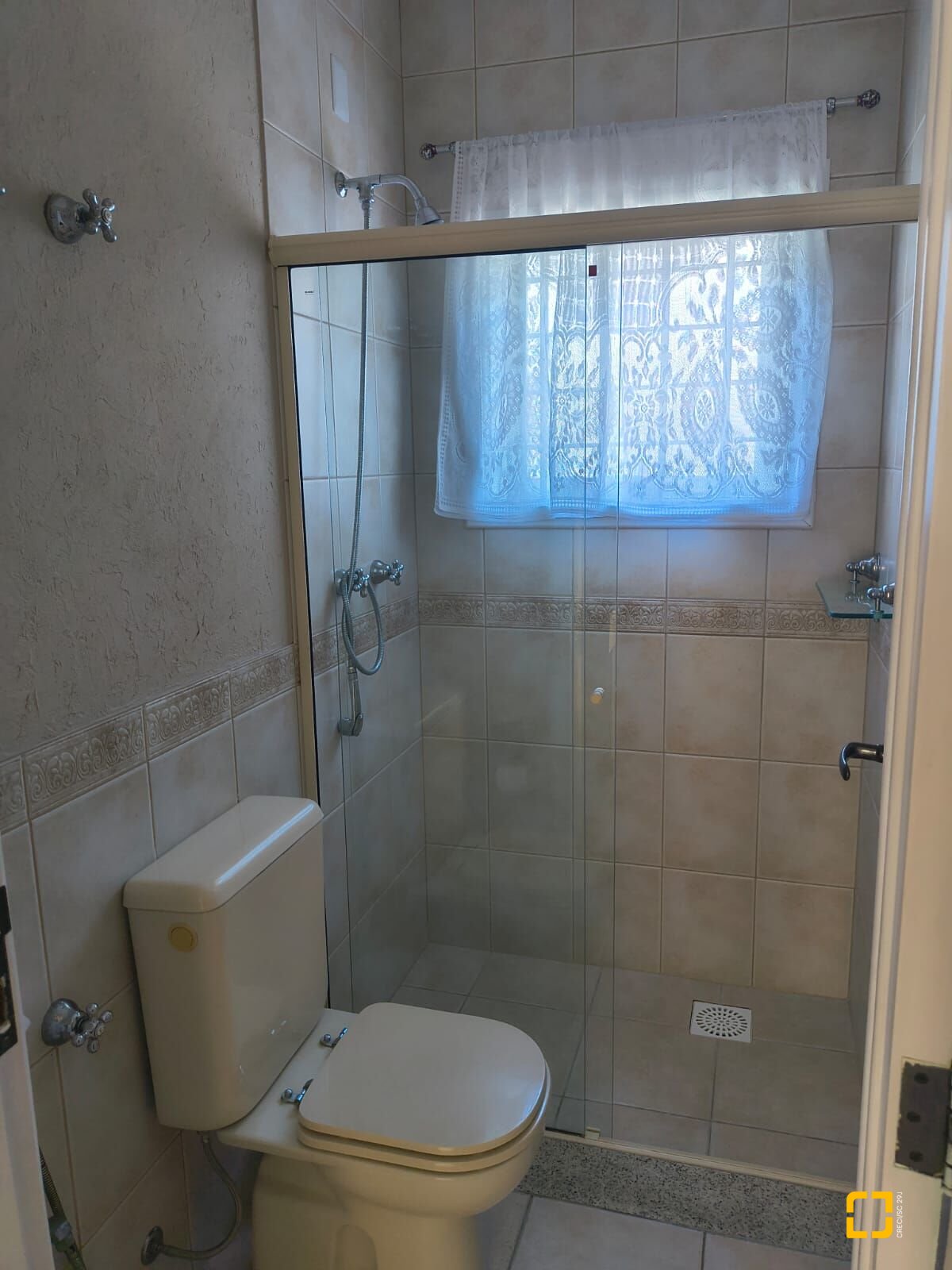 Casa com 246m², 7 quartos (sendo 3 suítes), 4 garagens, no bairro Jurerê Internacional em Florianópolis