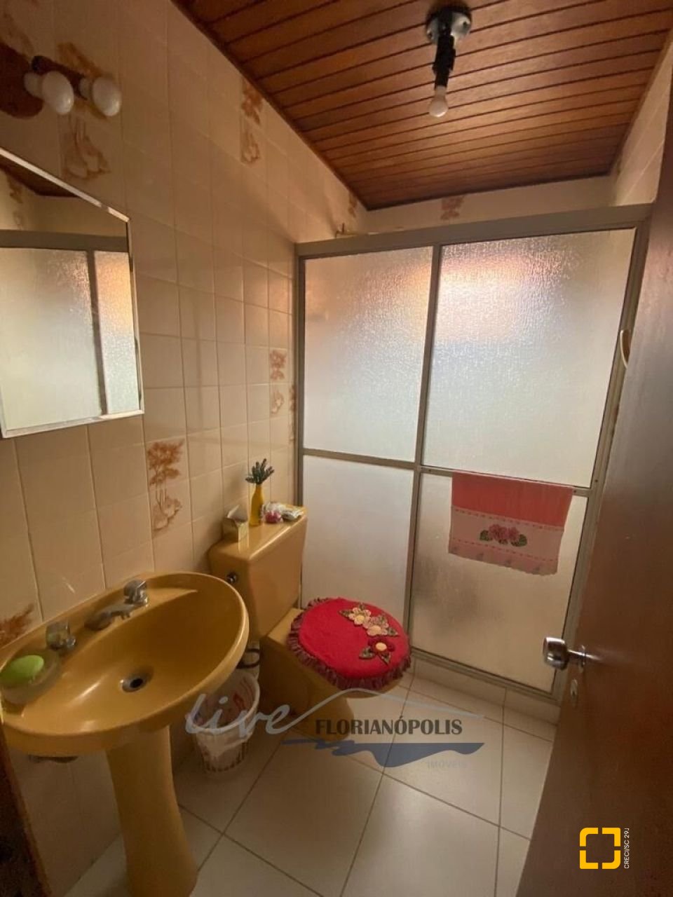 Casa com 200m², 4 quartos (sendo 1 suíte), 1 garagem, no bairro Jurerê Internacional em Florianópolis