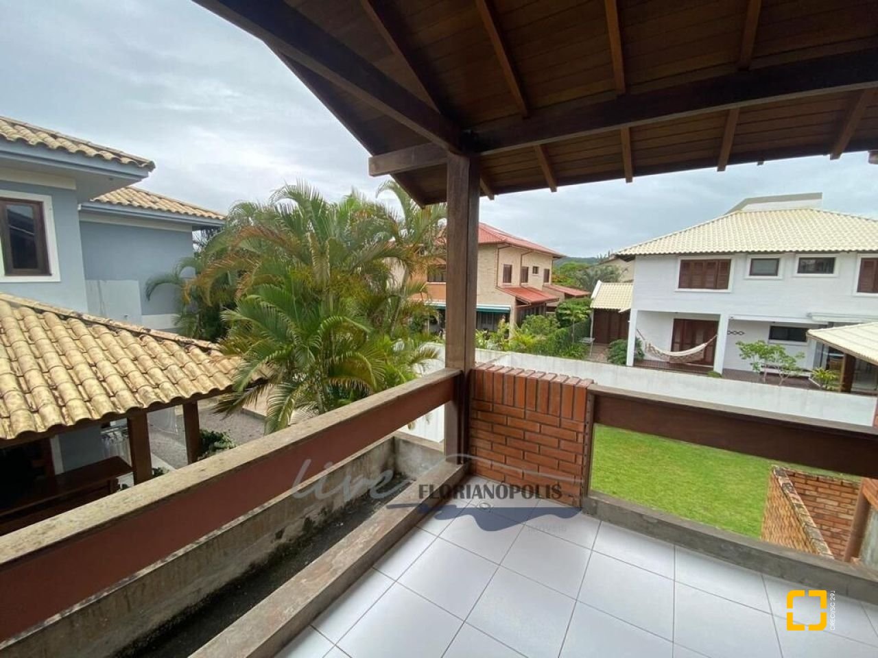 Casa com 200m², 4 quartos (sendo 1 suíte), 1 garagem, no bairro Jurerê Internacional em Florianópolis