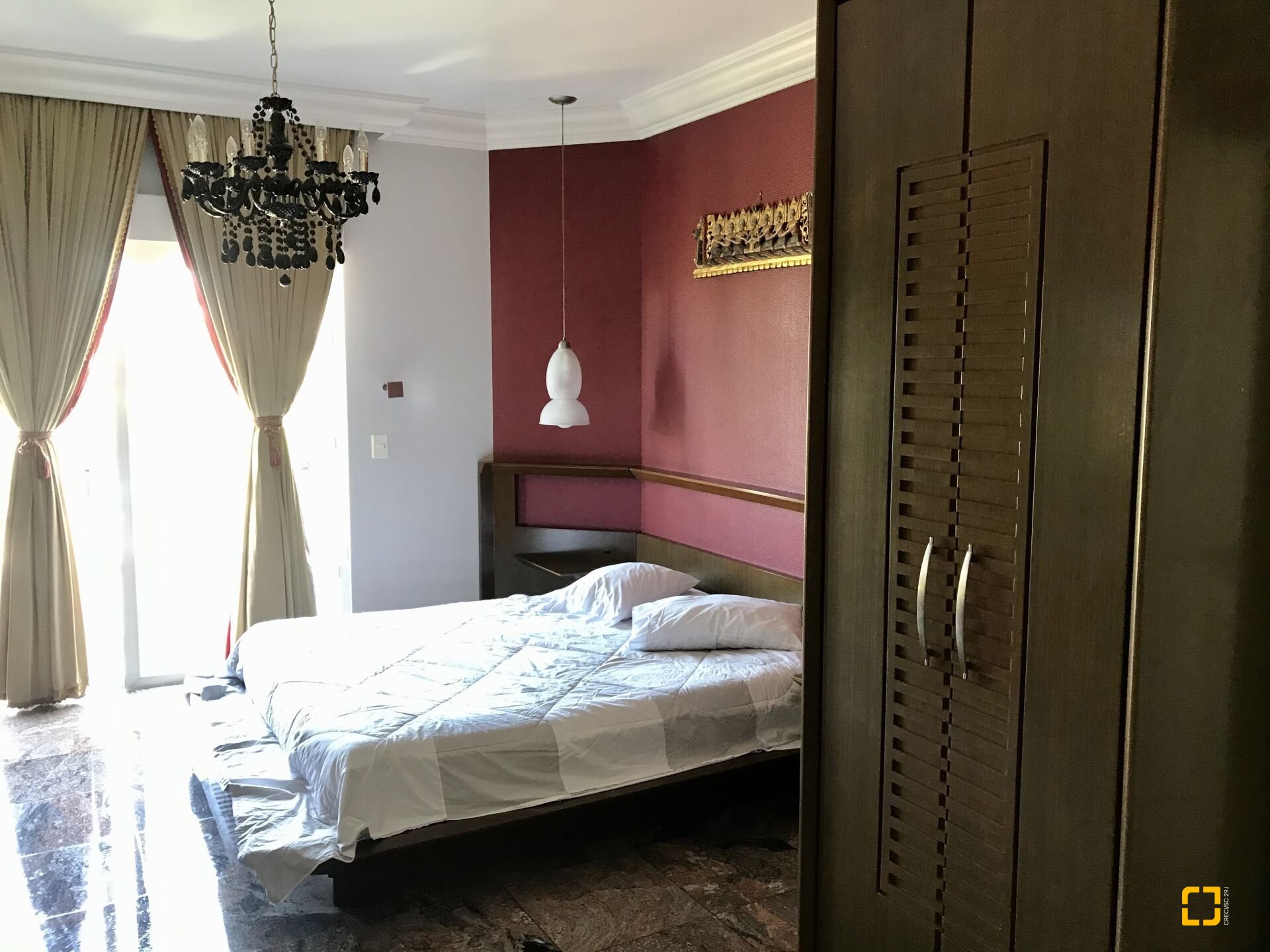 Casa com 800m², 9 quartos (sendo 8 suítes), 5 garagens, no bairro Jurerê Internacional em Florianópolis