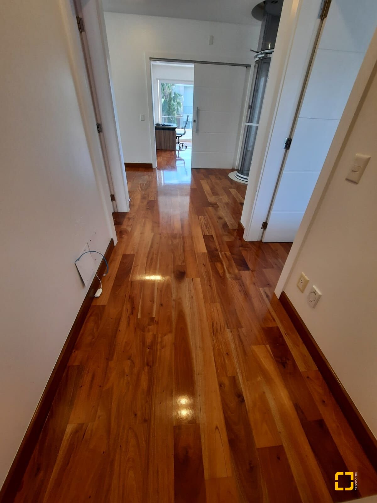 Casa com 900m², 8 quartos (sendo 4 suítes), 4 garagens, no bairro Jurerê Internacional em Florianópolis