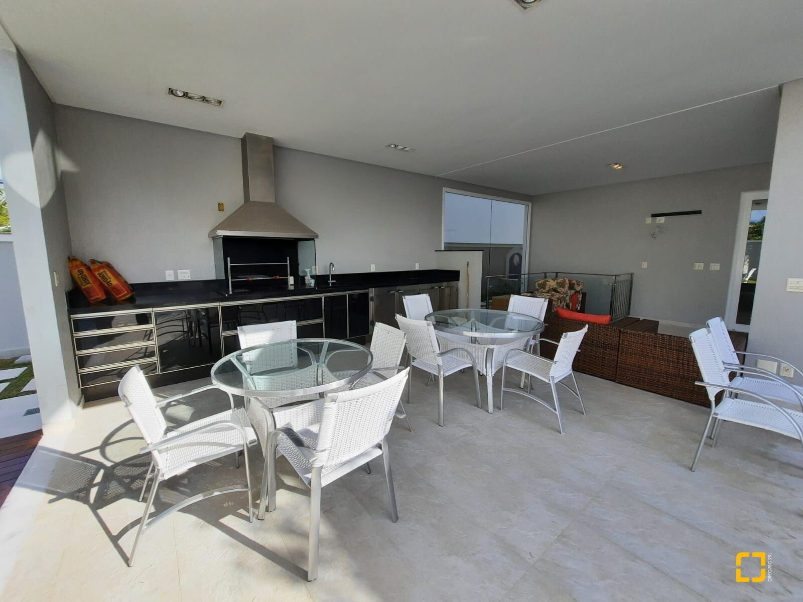 Casa com 900m², 8 quartos (sendo 4 suítes), 4 garagens, no bairro Jurerê Internacional em Florianópolis