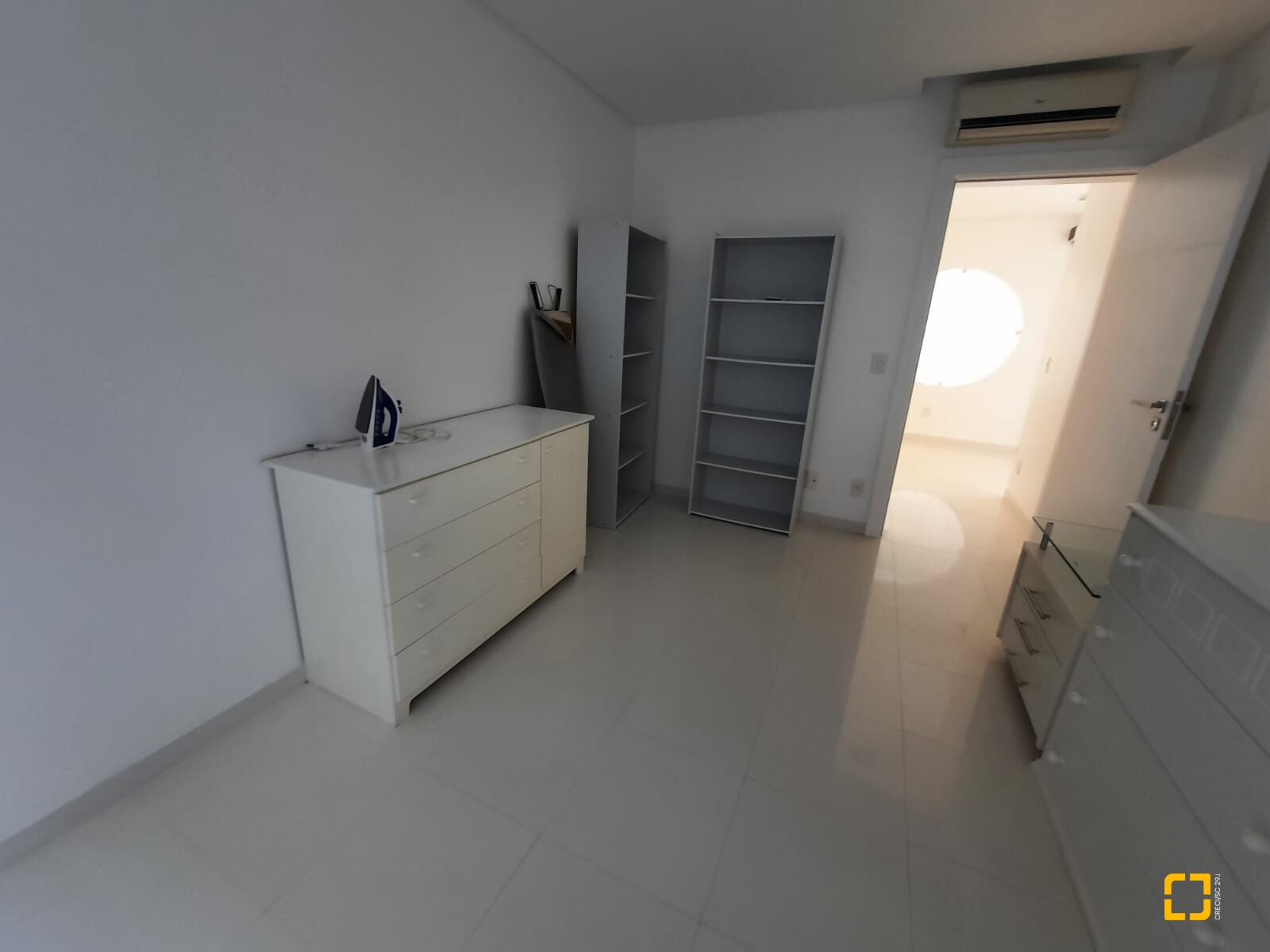 Casa com 900m², 8 quartos (sendo 4 suítes), 4 garagens, no bairro Jurerê Internacional em Florianópolis