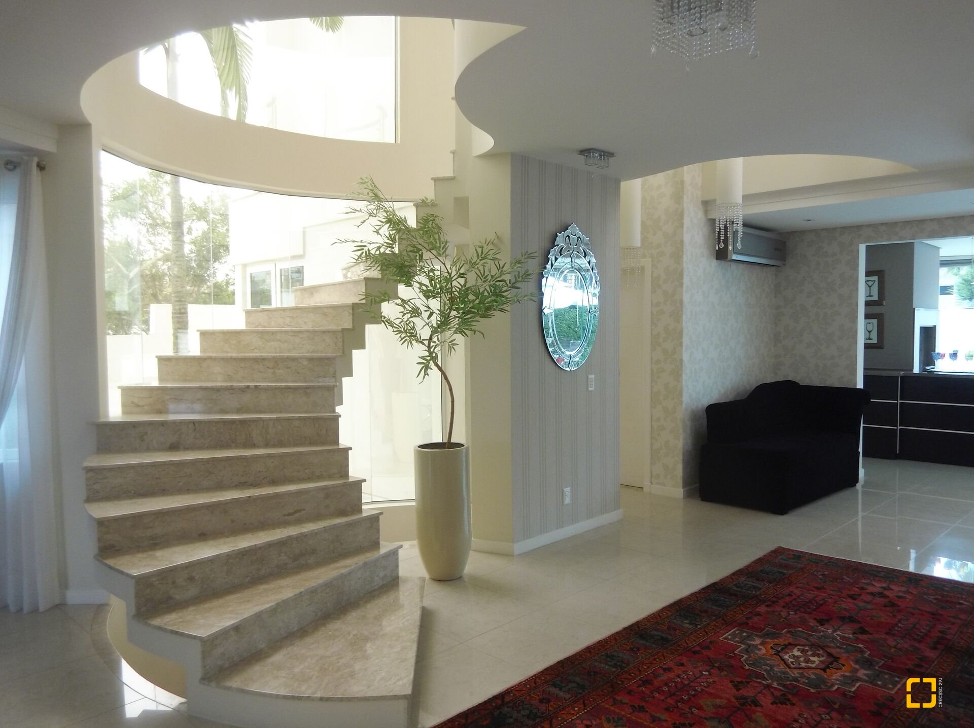 Casa com 650m², 8 quartos (sendo 4 suítes), 5 garagens, no bairro Jurerê Internacional em Florianópolis
