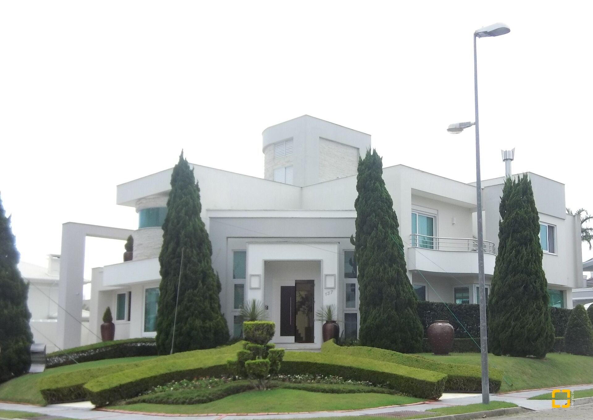 Casa com 650m², 8 quartos (sendo 4 suítes), 5 garagens, no bairro Jurerê Internacional em Florianópolis