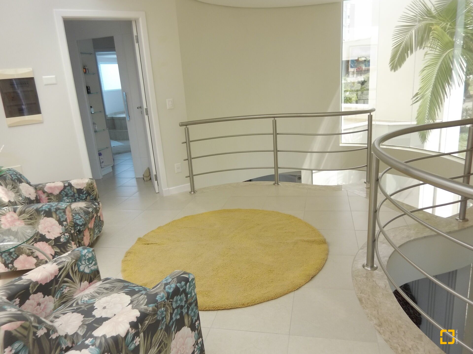 Casa com 650m², 8 quartos (sendo 4 suítes), 5 garagens, no bairro Jurerê Internacional em Florianópolis